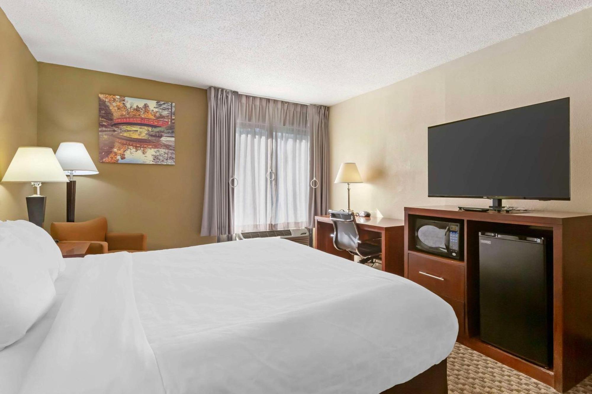 Clarion Pointe Research Triangle Park Durham Hotel Ngoại thất bức ảnh