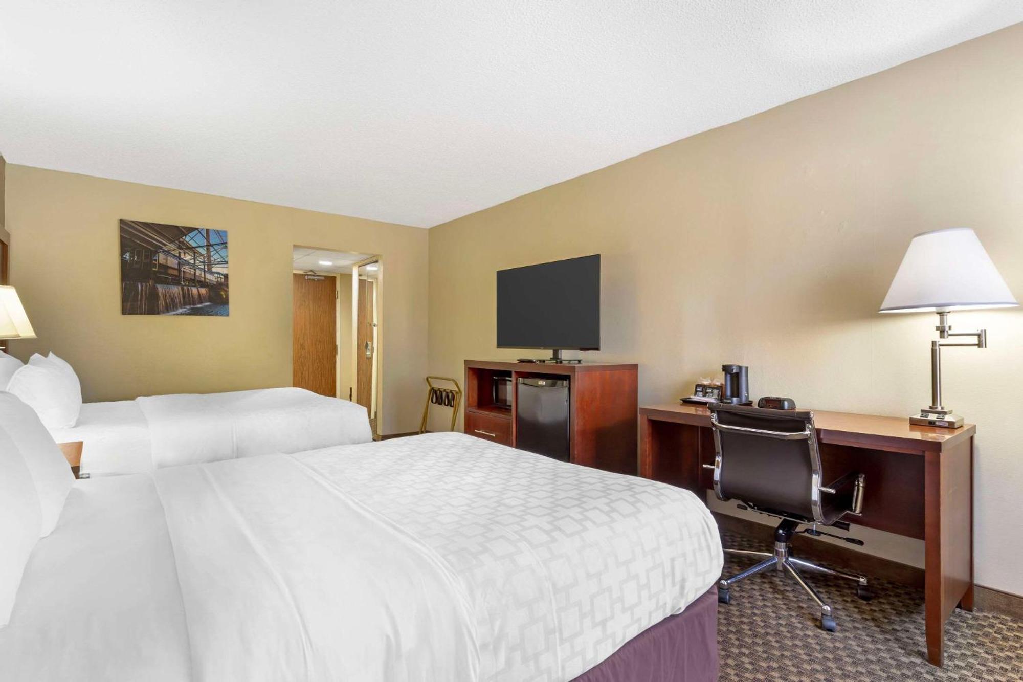 Clarion Pointe Research Triangle Park Durham Hotel Ngoại thất bức ảnh