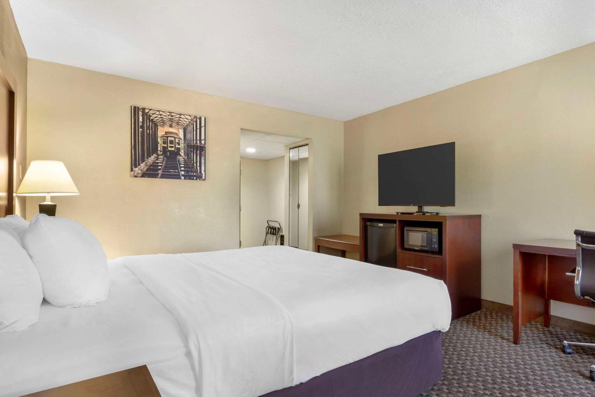 Clarion Pointe Research Triangle Park Durham Hotel Ngoại thất bức ảnh