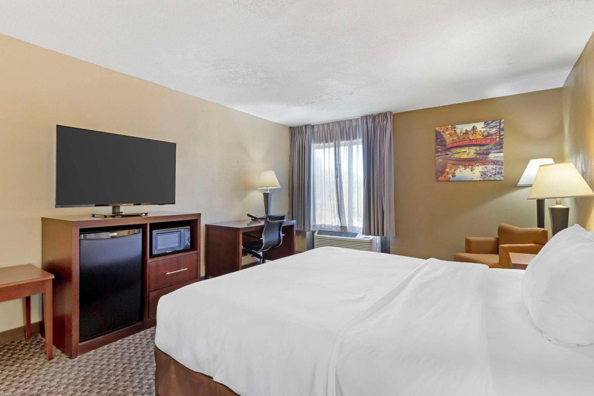 Clarion Pointe Research Triangle Park Durham Hotel Ngoại thất bức ảnh