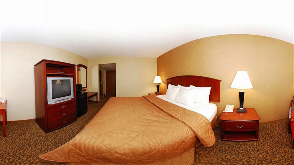 Clarion Pointe Research Triangle Park Durham Hotel Ngoại thất bức ảnh
